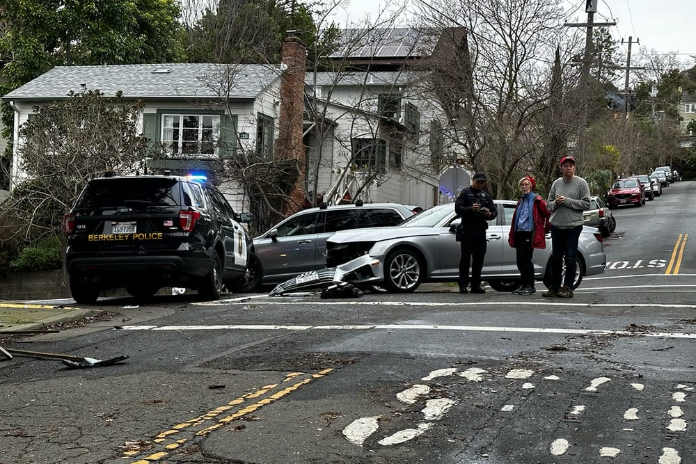 Pair flees after vehicle theft attempt in Berkeley Hills